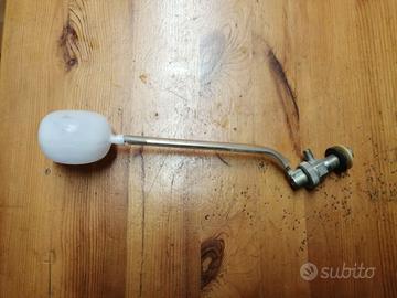 UN GALLEGGIANTE X WC