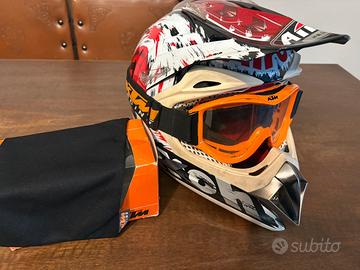 Casco Airoh e occhiali KTM