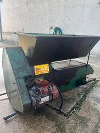 Diraspatrice elettrica per uva