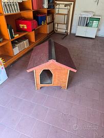 vedo cuccia per cane in legno