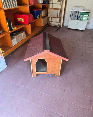 vedo cuccia per cane in legno