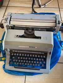 Macchina da Scrivere Olivetti Linea 88