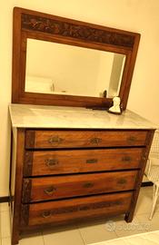 Comò antico in legno con piano in marmo 