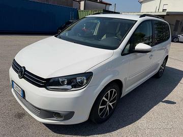 VOLKSWAGEN Touran 7posti 1.6 TDI DSG senza nessu