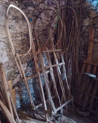 Slitte antiche in legno