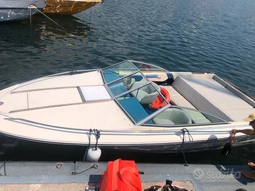Barca Searay