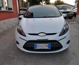 Ford Fiesta 1.4 TDCi 5p. Titanium neopatentati