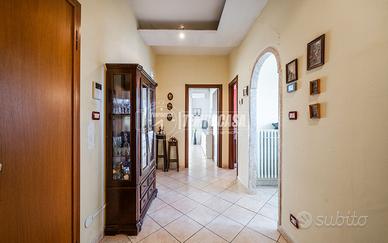 Appartamento al quarto piano con soffitta e garage