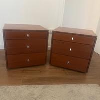 Comodini in color ciliegio