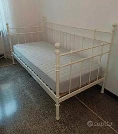 letto bianco ferro battuto ikea con doghe