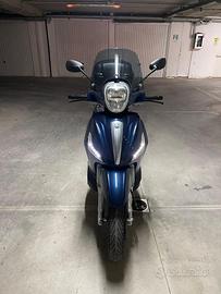 Beverly 350 Sport Touring