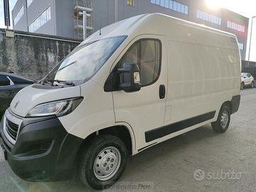 Peugeot Boxer 335 2.2 bluehdi 140cv ISOTERMIC...