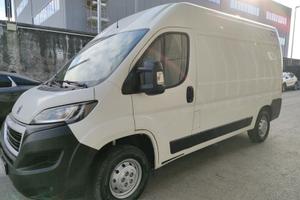 Peugeot Boxer 335 2.2 bluehdi 140cv ISOTERMIC...