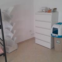 cuccette + materassi..cassettiera con libreria..