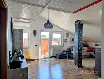 LUMINOSO BICAMERE (loc. Maranutto)