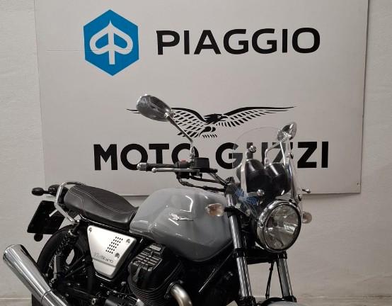 Moto Guzzi V7 III Milano