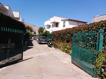 Mondello ampio e comodo trivani