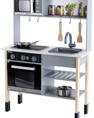 Cucina Miele, Cucina in legno bianca incl. piano d