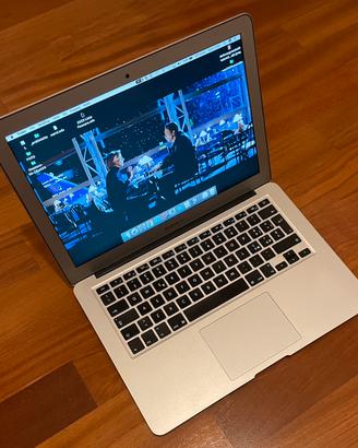 Mac Book Air 13’ mid 2013 4gb RAM SSD 250 ROTTO