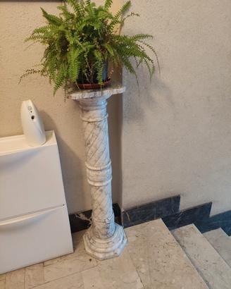 colonna in marmo di carrara bianco 