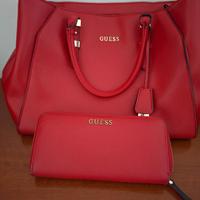 Borsa e portafoglio Guess
