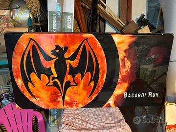 Insegna luminosa bacardi