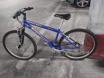 bicicletta MTB pronta all'uso 