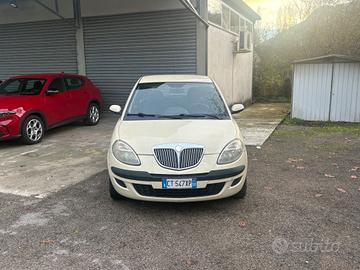 Lancia Ypsilon 1.2 FIRE