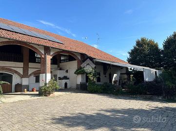 CASA INDIPENDENTE A GRANOZZO CON MONTICELLO