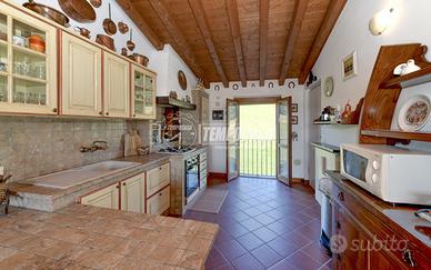 BILOCALE CON BOX IN RESIDENCE CON PISCINA