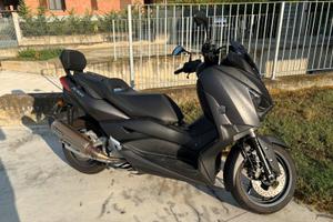 Yamaha X-Max 125