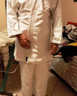 Judogi professionale da allenamento e gara.