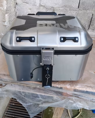 Givi trekker Outback 46 litri bauletto 