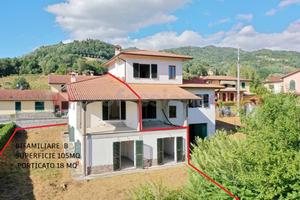 Villa bifamiliare Barga [UG274MDVRG]