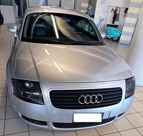 AUDI TT Coupé 1.8 T GOMME ZERO KM
