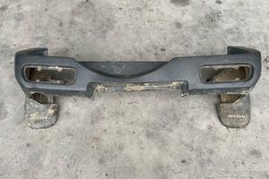 Paraurti posteriore grigio Nissan Terrano 1994