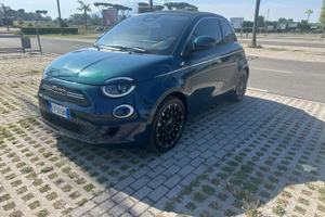Fiat 500e 42 KWH  LA PRIMA
