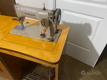 Macchina da cucire singer  con  mobile