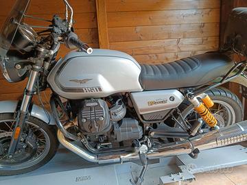 Moto Guzzi V7