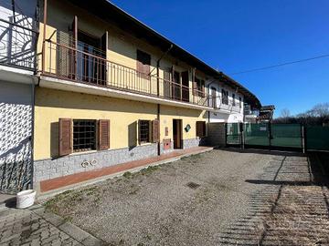 Casa indipendente di 147 m² con 3 locali e box aut