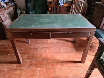 Scrivania vintage in rovere anni '60