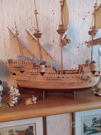 Navi antiche fatte a mano