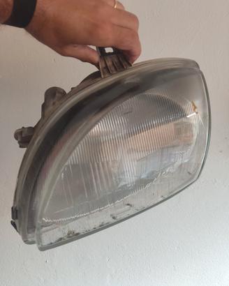 Fari dx e sx Fiat 600