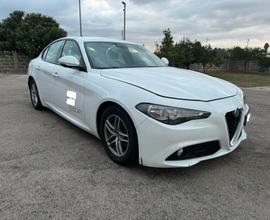 Alfa Romeo Giulia da sistemare