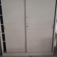 armadio metallico 