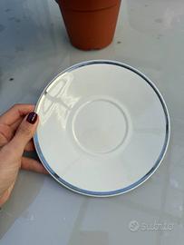 Piattino da tè in porcellana “Royal” con bordo arg