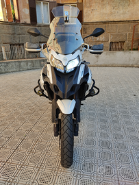 Benelli trk 502x