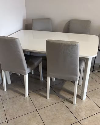 4 SEDIE IMBOTTITE IKEA PARI AL NUOVO