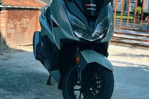 Honda Forza 350