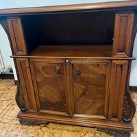 Mobiletto in legno